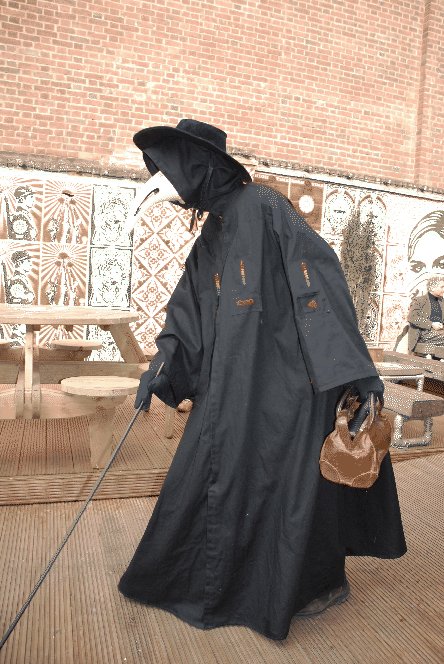 \includegraphics[width=0.8\textwidth]{images/03_Cloak.eps}